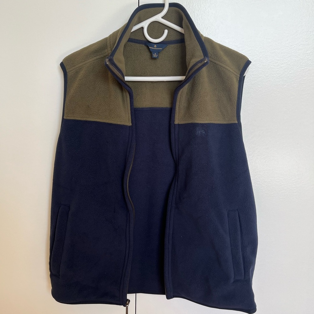 Brooks brothers vest gently worn size small